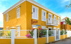 Bario Hotel Willemstad Exterior photo