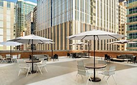 Hilton Grand Vacations Club Chicago Magnificent Mile Exterior photo