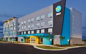 Tru By Hilton Auburn Hotel Exterior photo