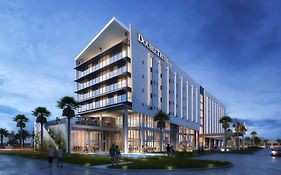 Doubletree By Hilton Miami Doral Exterior photo