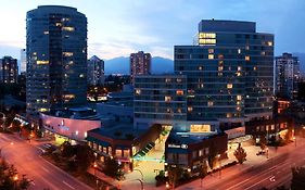 Hilton Vancouver Metrotown Burnaby Exterior photo