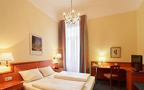 Centro Hotel National Frankfurt, Trademark Collection By Wyndham Frankfurt am Main Room photo