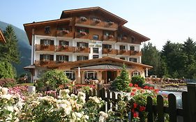 Hotel Des Alpes Molveno Exterior photo
