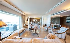 Stunning Apartment With Seaview In The Heart Of Beirut Beirute Exterior photo