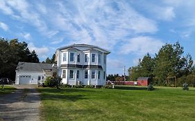 The Parrsboro Mansion Inn Exterior photo