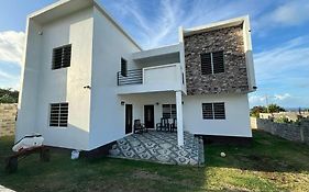 Seabreeze Manor Basseterre Exterior photo