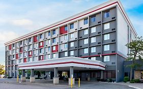 Best Western Plus Toronto Airport Hotel Mississauga Exterior photo