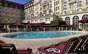 Hôtel Barrière Le Royal Deauville Exterior photo