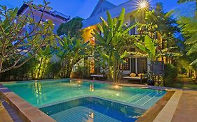 Apsara Centrepole Hotel Siem Reap Exterior photo