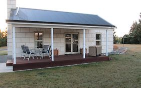 Gladstone Cottage Twizel Room photo