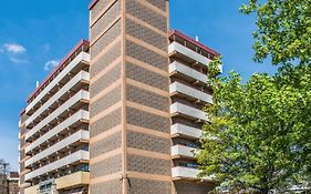 Quality Inn University Center Pittsburgh Exterior photo