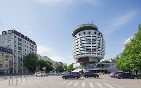 Salute Hotel Kyiv Exterior photo