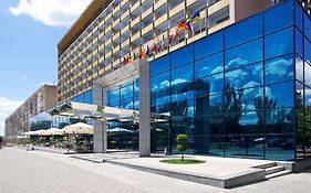 Intourist Hotel Zaporizhia Exterior photo