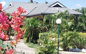 Wailoaloa Beach Resort Nadi Exterior photo