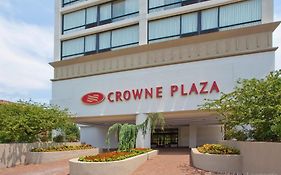 Crowne Plaza Hotel Old Town Alexandria Exterior photo