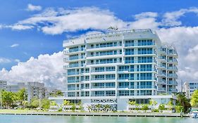 Acqua Bay Luxury Apartments Bay Harbor Islands Exterior photo