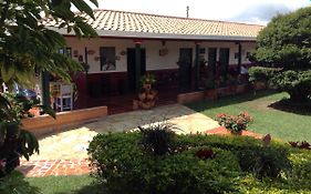 Villa Liliana Lodge Mesa De Los Santos Los Santos (Santander) Exterior photo