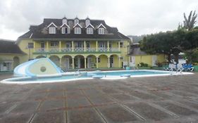 Dunn'S Apartments At Sandcastles Ocho Rios Exterior photo