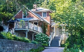 Plantation House Bed & Breakfast Port Hope Exterior photo