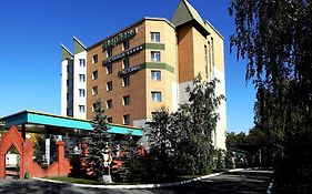 Park Hotel Berezka Chelyabinsk Exterior photo