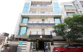 Hotel Manzil Noida Exterior photo