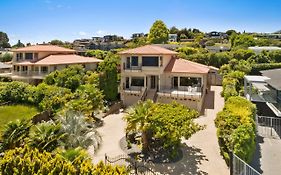 Lake View By Town Taupo Exterior photo