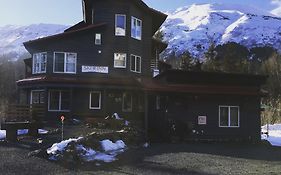 Ski Inn Girdwood Exterior photo