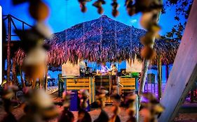 The Wizard & Bar Baru Playa Blanca Exterior photo