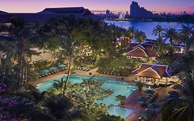 Anantara Riverside Bangkok Resort Banguecoque Exterior photo