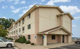 Super 8 By Wyndham Dumfries/Quantico Exterior photo