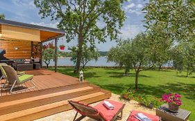 Beach House Ive With Jacuzzi, Pool, Playground And Bbq In An Olive Grove With A Beach, Pomer - Istria Exterior photo