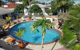 Hacienda Wayaca Apartments Oranjestad Exterior photo