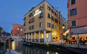 Hotel Arlecchino Veneza Exterior photo