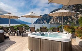 Hotel Bellariva Riva del Garda Exterior photo