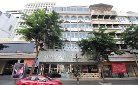 Oyo 102 Diamond Residence Silom Banguecoque Exterior photo