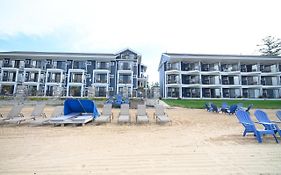 Pointes North Beachfront Resort Hotel Traverse City Exterior photo