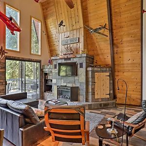 Chester Cabin With Hot Tub - Walk To Lake And Golfing! Exterior photo