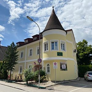 Gaestehaus Auerhahn Vöcklabruck Exterior photo