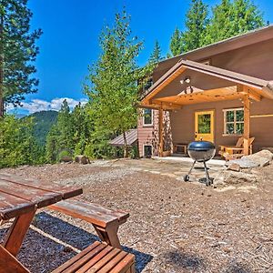 Secluded Leavenworth Cabin With Mtn Views And Fire Pit Exterior photo