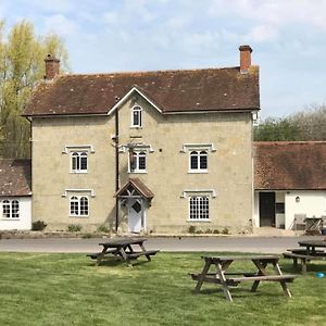 The Benett Arms Shaftesbury Exterior photo