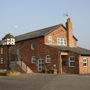 Wall Hill Farm Northwich Exterior photo