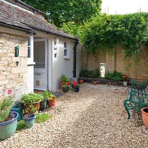 The Courtyard Cirencester Exterior photo