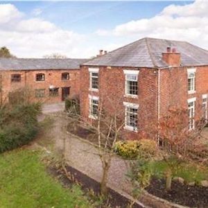 Hopley House Middlewich Exterior photo