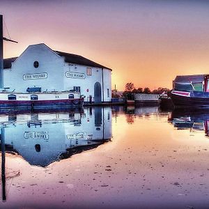 The Wharf Stourport Stourport-on-Severn Exterior photo