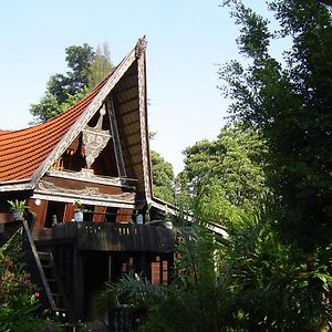 Liberta Homestay Tuktuk Siadong Exterior photo