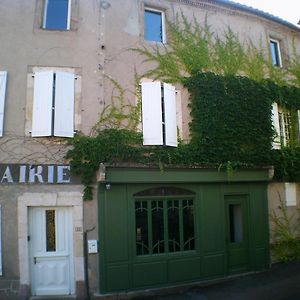 Ancien Cafe De La Mairie Monesties Exterior photo