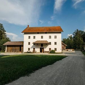 Veranstaltungszentrum Pruehmuehle Mit Schlafplaetzen Eggenfelden Exterior photo