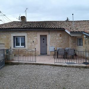 Gite Les Deux Meules Sainte-Colombe (Gironde) Exterior photo