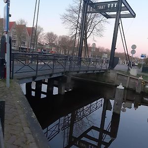 Lekkerwegbijleeuwen, 1 Minuut Naar Hartje Centrum Sneek Exterior photo