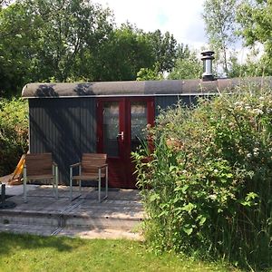 Gipsy Wagon Near Amsterdam And Beach Velserbroek Exterior photo